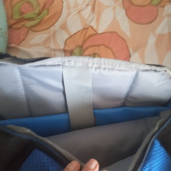 Original DELL Essential Backpack 15 - Picture 10 of 11